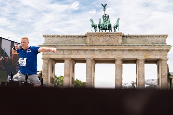 Eric Maihoefer (VfL Sindelfingen) beim Kugelstossen waehrend der deutschen Leichtathletik-Meisterschaften auf dem Pariser Platz am 24.06.2022 in Berlin